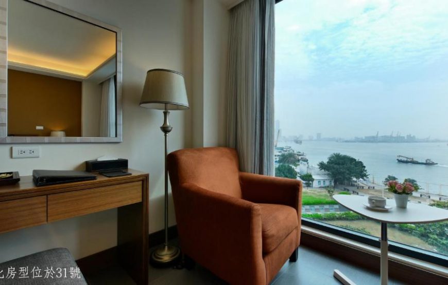 Watermark Hotel – Bến Cảng
