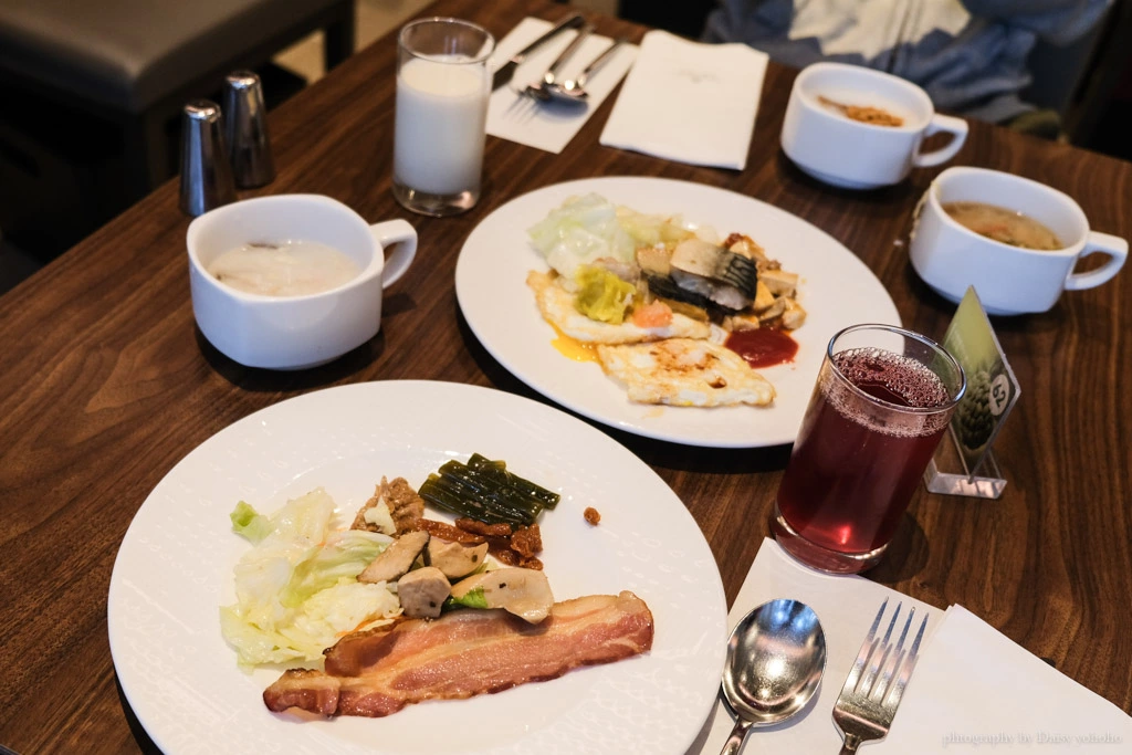Ngày 2 Ăn sáng tại khách sạn (酒店早餐)